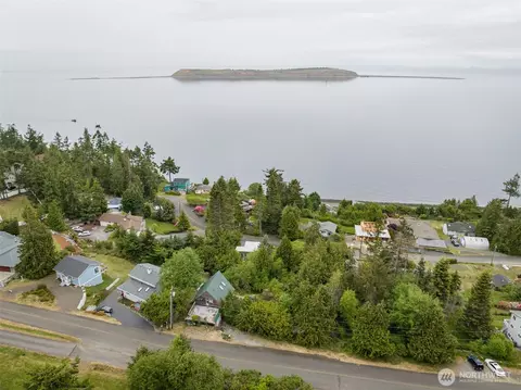 View/Area - 300 North St, Sequim, WA 98382 photo 2 of 4
