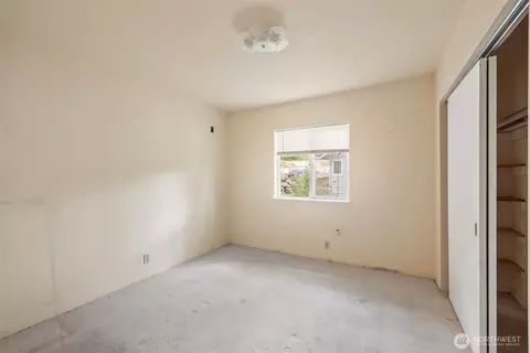 Bedroom - 300 North St, Sequim, WA 98382 photo 1 of 4