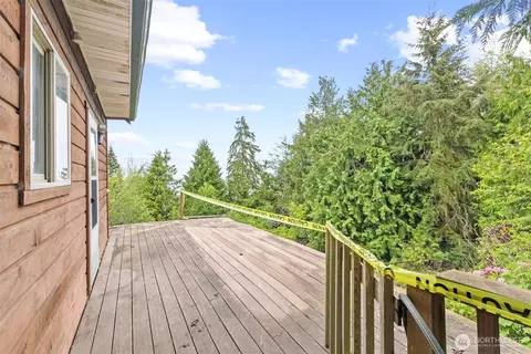 Exterior - 300 North St, Sequim, WA 98382 photo 4 of 7