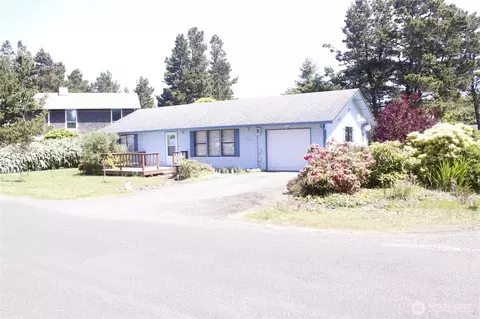 19404 North Pl, Long Beach, WA 98631