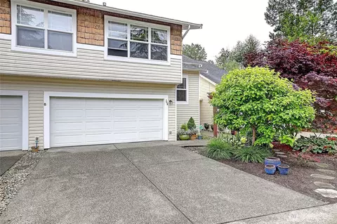7318 Centerville Ct #304, Stanwood, WA 98292