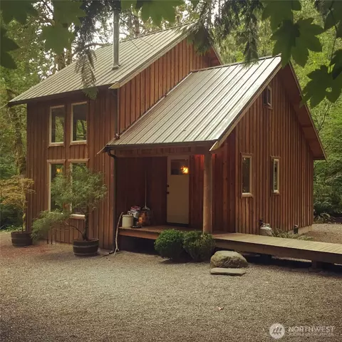 423 Lords Lake Loop, Quilcene, WA 98376