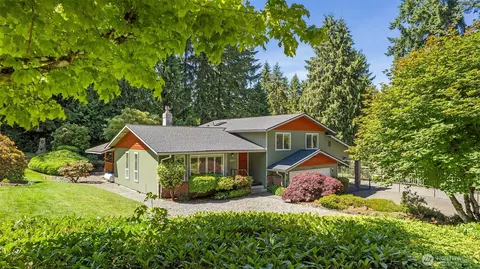 2815 NE Marie Pl, Poulsbo, WA 98370