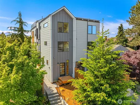 8511 19th Ave NW, Seattle, WA 98117