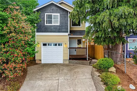 1325 Marguerite Ave, Bremerton, WA 98337