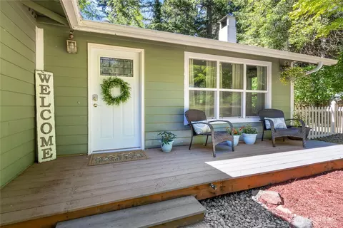 7608 Redstart Dr SE, Olympia, WA 98513