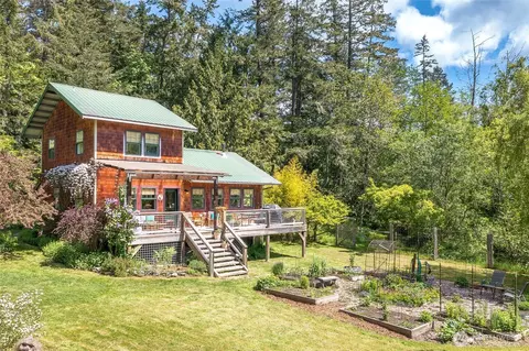 178 Pinneo Rd, Eastsound, WA 98245