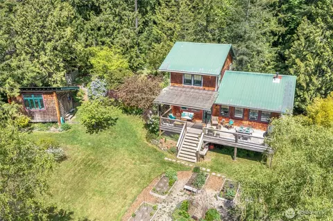 Exterior - 178 Pinneo Rd, Eastsound, WA 98245 photo 2 of 14