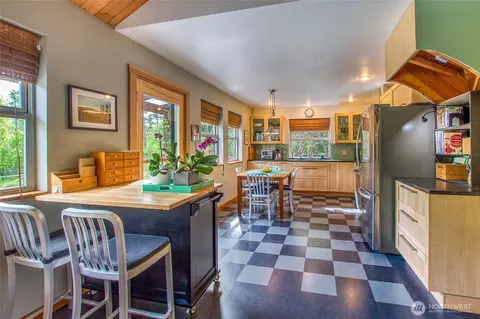 Kitchen - 178 Pinneo Rd, Eastsound, WA 98245 photo 1 of 4