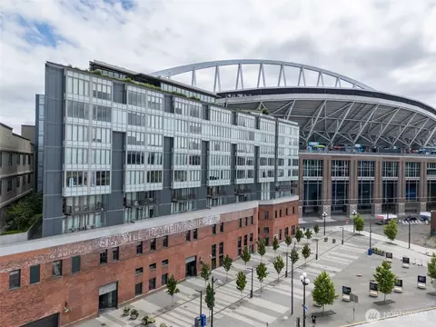 590 1st Ave S #703, Seattle, WA 98104