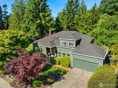 617 Azalea Ave NE, Bainbridge Island, WA 98110