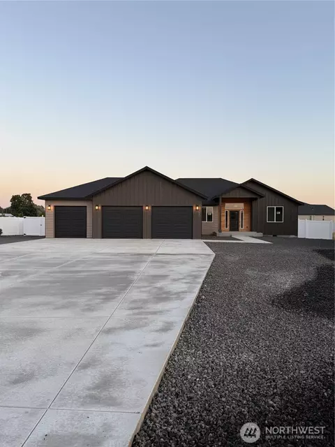 6433 215 Rd NE, Moses Lake, WA 98837