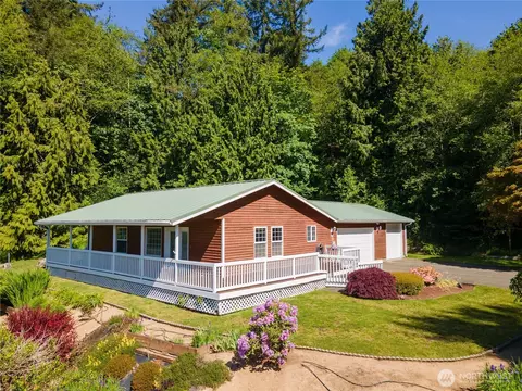 707 N 3rd St, Elma, WA 98541