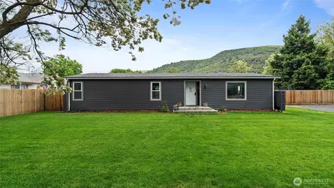 311 W Clay, Dayton, WA 99328