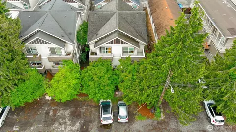 10309 Midvale Ave N #B, Seattle, WA 98133