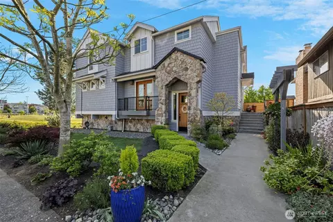 656 Daley St #102, Edmonds, WA 98020