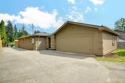 2502 110th St SE, Everett, WA 98208