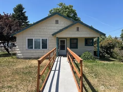 1106 Okanogan Ave, Wenatchee, WA 98801