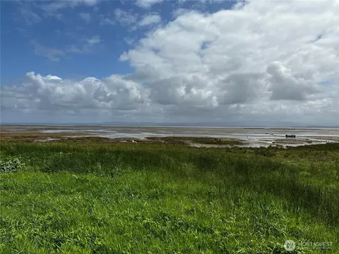 31010 Sandridge Rd, Oysterville, WA 98640