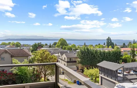 655 Main St #304, Edmonds, WA 98020
