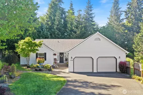 1126 Hill Ct, Cosmopolis, WA 98537