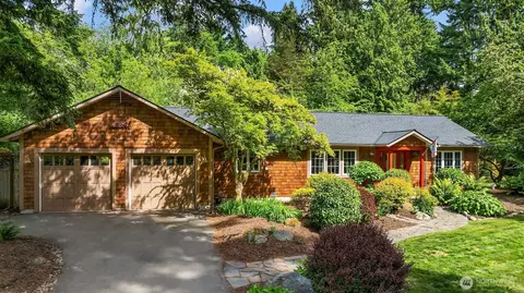 11002 Hyla Ave NE, Bainbridge Island, WA 98110