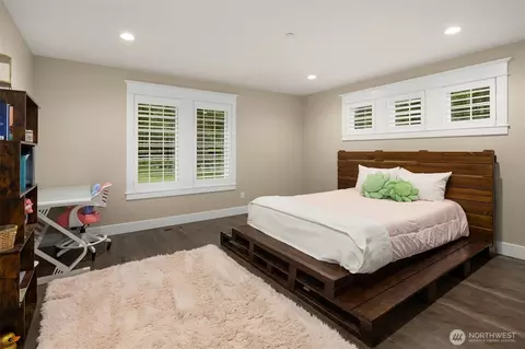 Bedroom - 34711 24th Ave E, Roy, WA 98580 photo 3 of 4