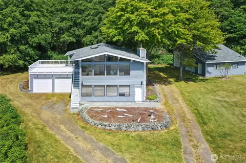 1108 S Chadwick Ct, Coupeville, WA 98239
