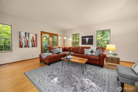 Living - 10608 NE 157th St, Bothell, WA 98011 photo 2 of 3