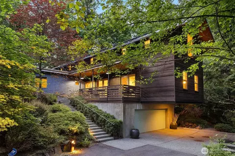 10608 NE 157th St, Bothell, WA 98011