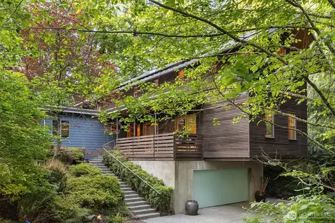 Exterior - 10608 NE 157th St, Bothell, WA 98011 photo 3 of 13
