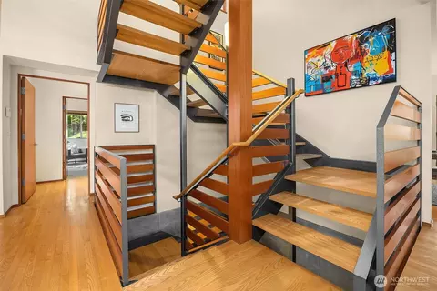 Entry Way - 10608 NE 157th St, Bothell, WA 98011 photo 5 of 5
