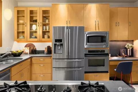 Kitchen - 10608 NE 157th St, Bothell, WA 98011 photo 2 of 3