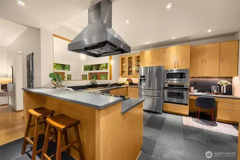 Kitchen - 10608 NE 157th St, Bothell, WA 98011 photo 1 of 3