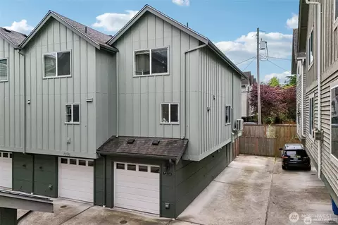 725 N 94th St #A, Seattle, WA 98103