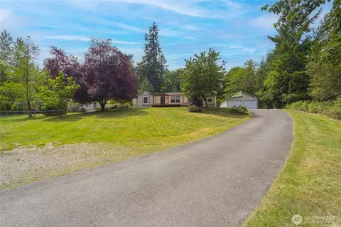 824 Cherub Pl E, Port Orchard, WA 98366