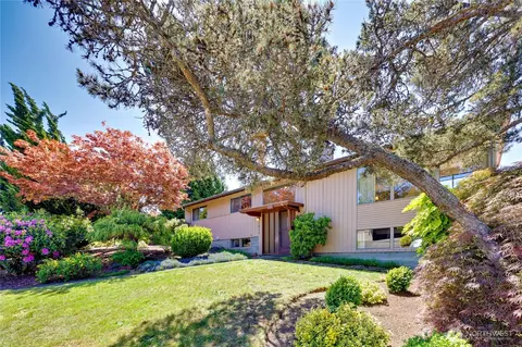 1511 E 33rd St, Bremerton, WA 98310 photo 3