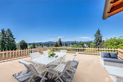 1511 E 33rd St, Bremerton, WA 98310 photo 9