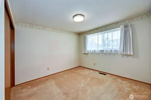 1511 E 33rd St, Bremerton, WA 98310 photo 19