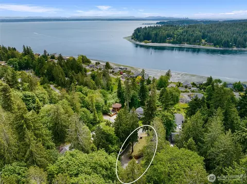 17655 Division Ave NE, Suquamish, WA 98392