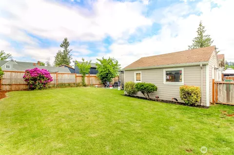Exterior - 1479 Merritt Ave, Enumclaw, WA 98022 photo 3 of 4