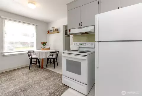 Kitchen - 1479 Merritt Ave, Enumclaw, WA 98022 photo 3 of 3
