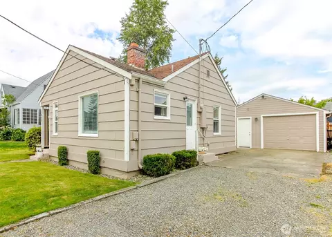Exterior - 1479 Merritt Ave, Enumclaw, WA 98022 photo 2 of 4
