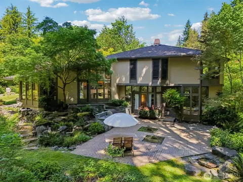 15524 165th Pl NE, Woodinville, WA 98072