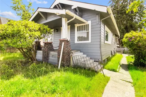 1911 Burwell St, Bremerton, WA 98337