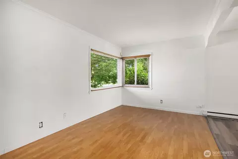 Living - 1010 E Marine View Dr, Everett, WA 98201 photo 2 of 3