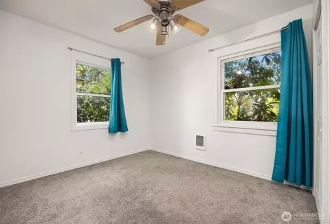 Bedroom - 1010 E Marine View Dr, Everett, WA 98201 photo 1 of 2