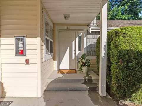 404 228th St SW #E102, Bothell, WA 98021 photo 2