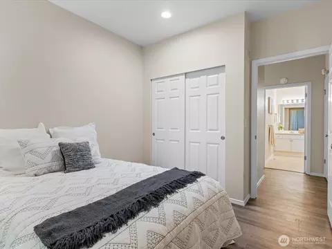 404 228th St SW #E102, Bothell, WA 98021 photo 15