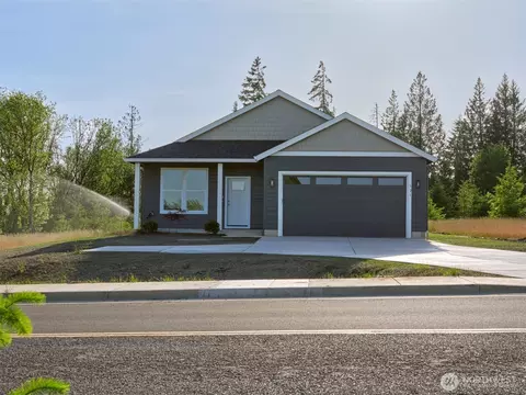 521 Kakela Rd, Winlock, WA 98596